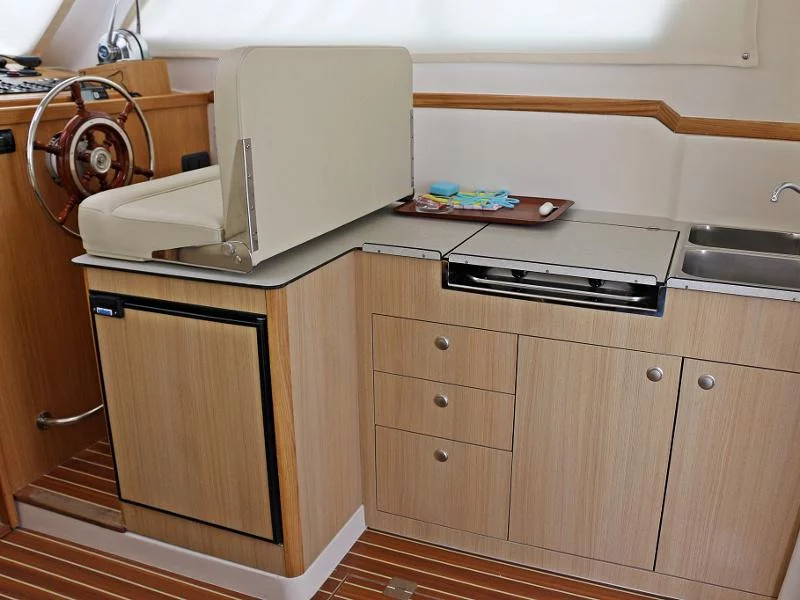 ADRIA 1002V BT (14) (JEDVA) Interior images - 9