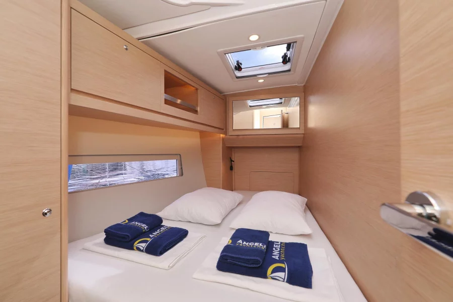 Dufour 470 (Blue Moon)  - 22