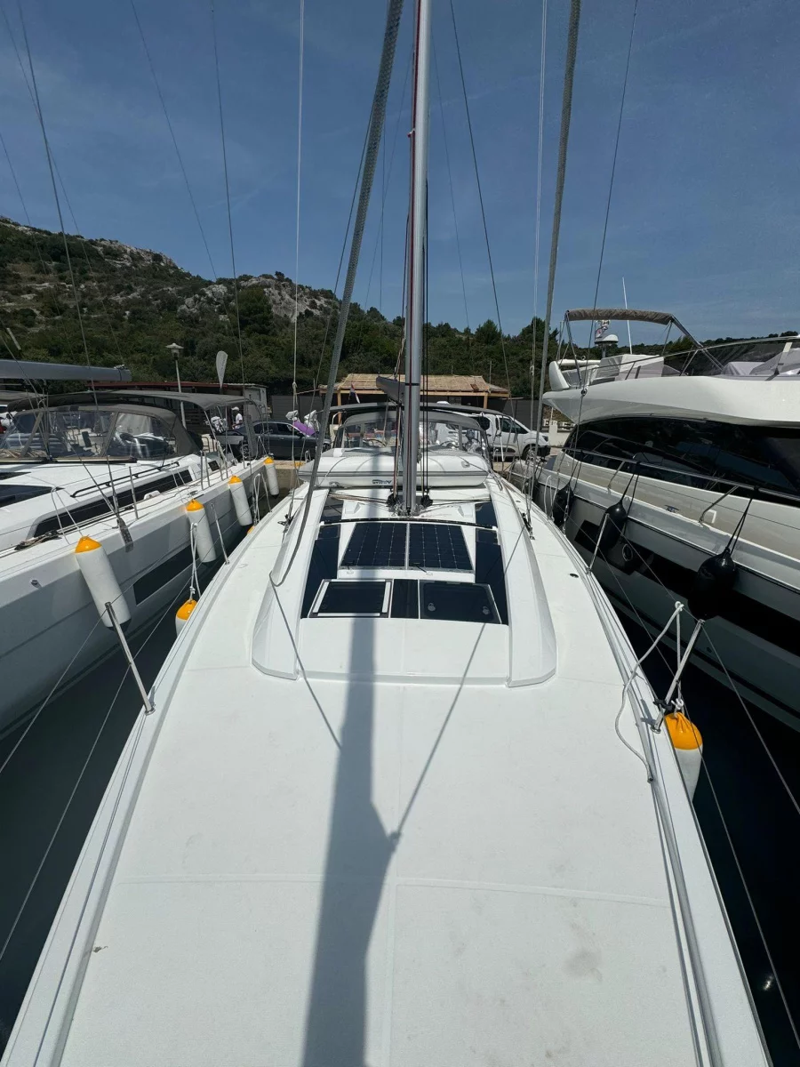 Oceanis 46.1 (Zeppelin)  - 3
