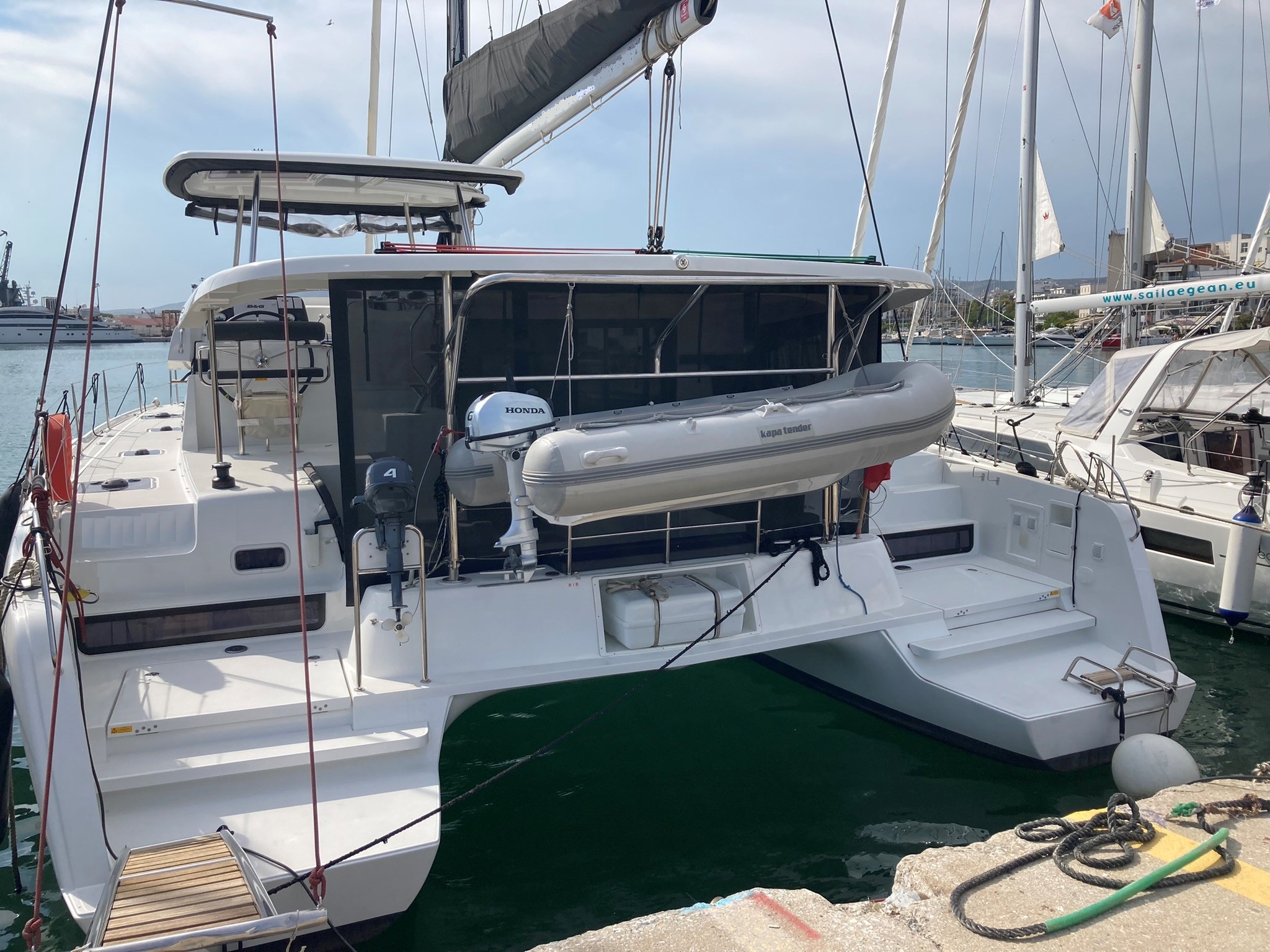 Lagoon 42 — photo 1