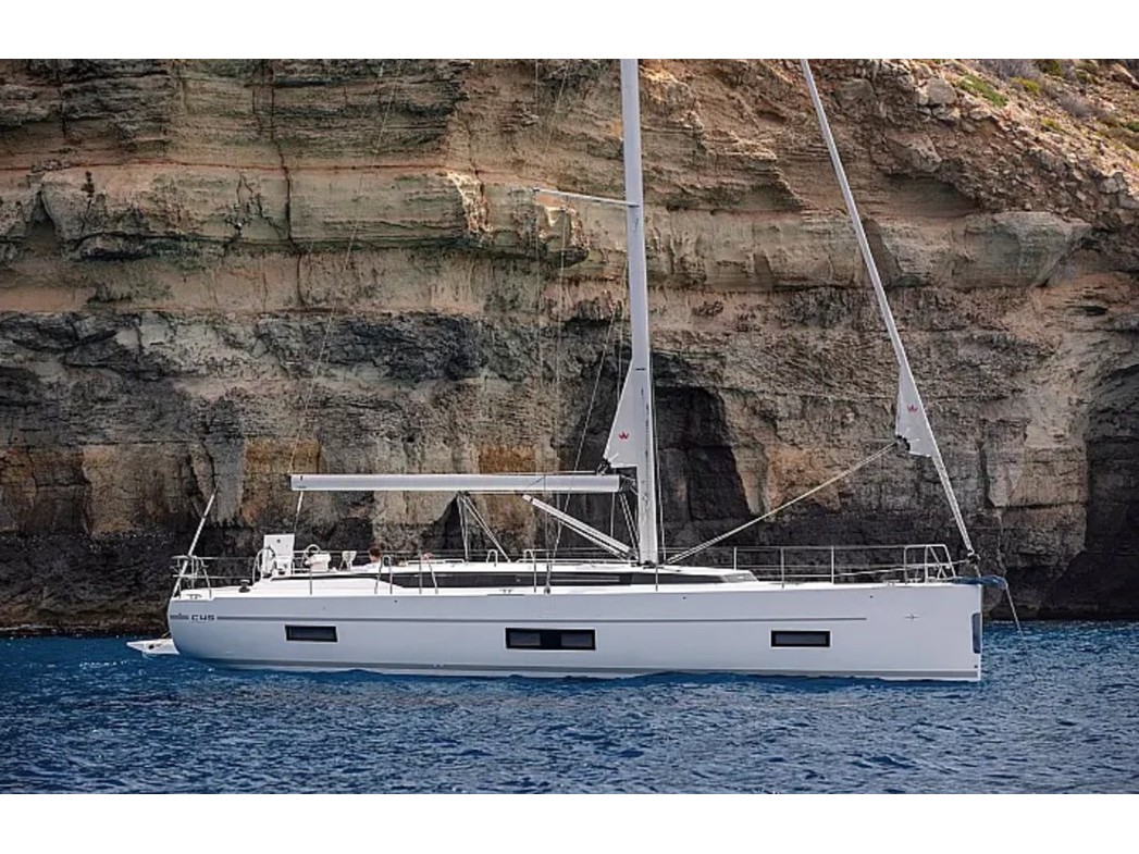 Bavaria C45 — photo 1