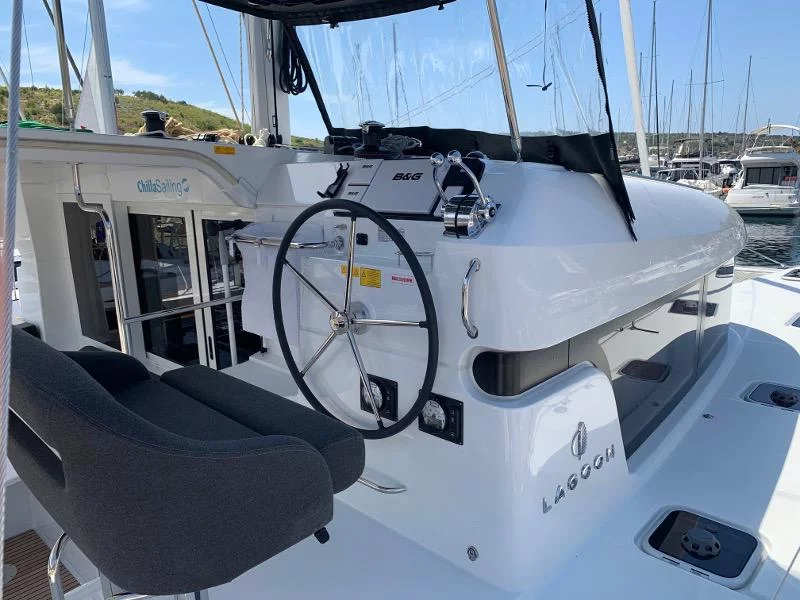 Lagoon 40 (MONARCH 2020 (air condition, ))  - 8
