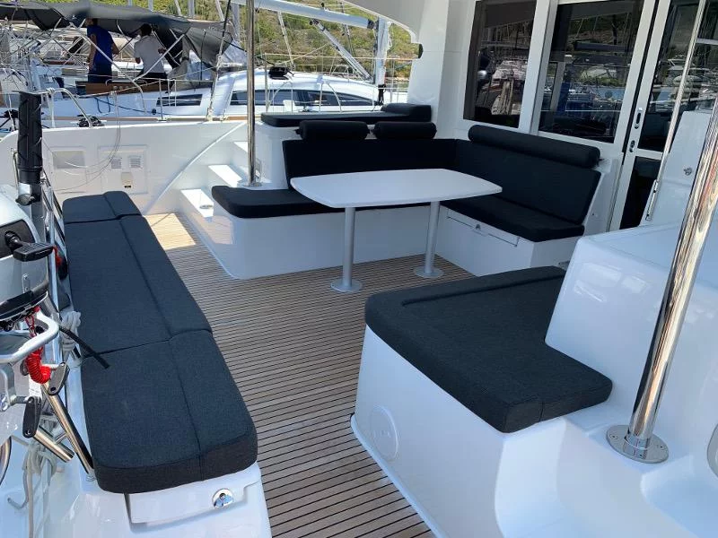 Lagoon 40 (MONARCH 2020 (air condition, ))  - 4
