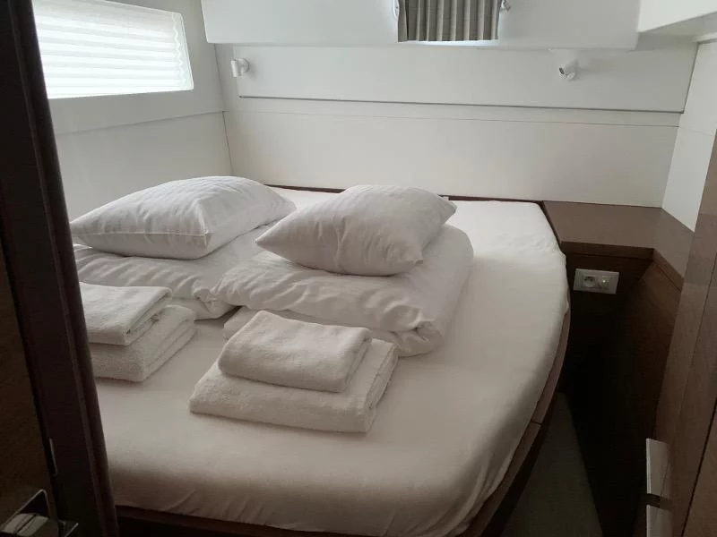Lagoon 40 (MONARCH 2020 (air condition, ))  - 2