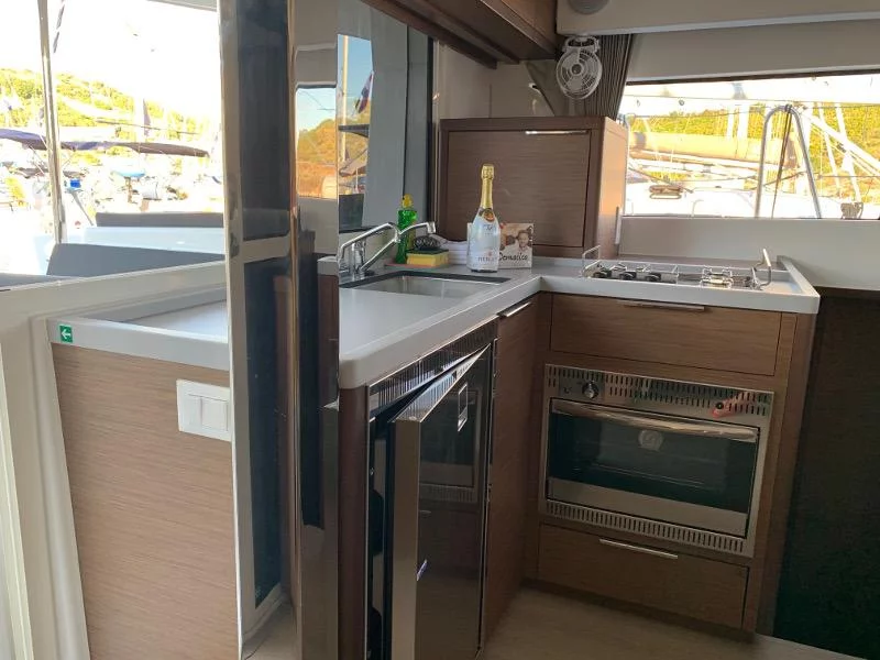 Lagoon 40 (MONARCH 2020 (air condition, ))  - 15