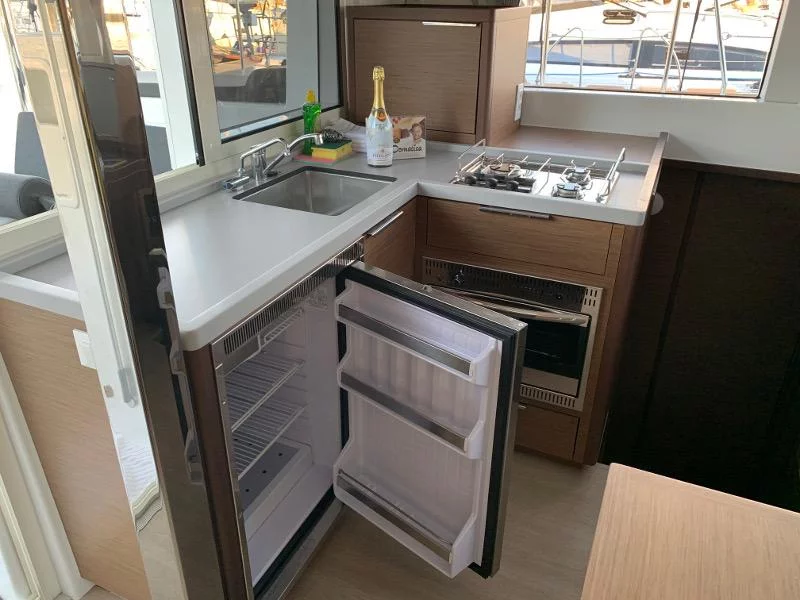 Lagoon 40 (MONARCH 2020 (air condition, ))  - 20