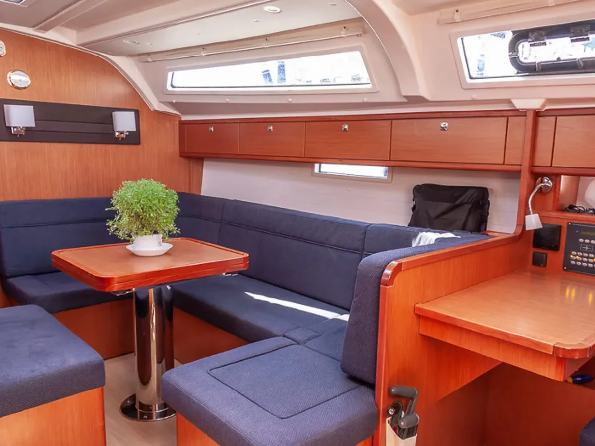 Bavaria 41 Cruiser (Ioli) Interior image - 4