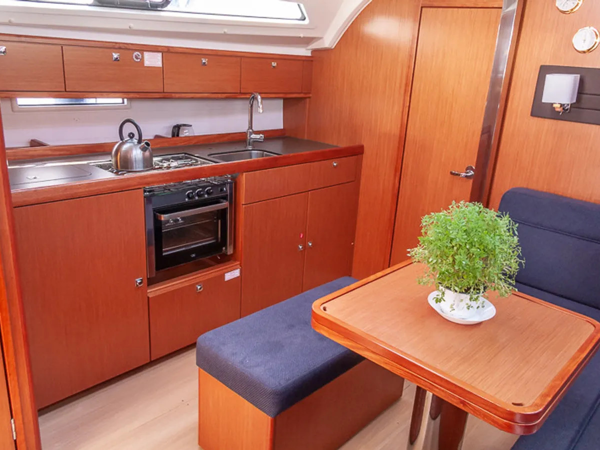 Photo #2 - Bavaria 41 Cruiser (Ioli) en Lefkada - 22937