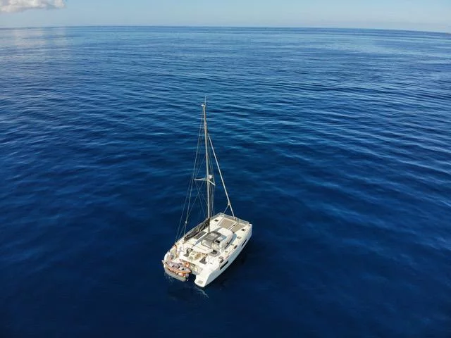 Lagoon 40 (MADRIGAL VI)  - 2