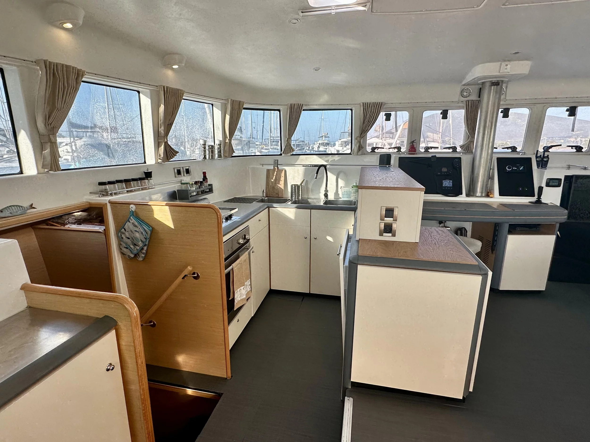 Lagoon 500 (Infinity)  - 6