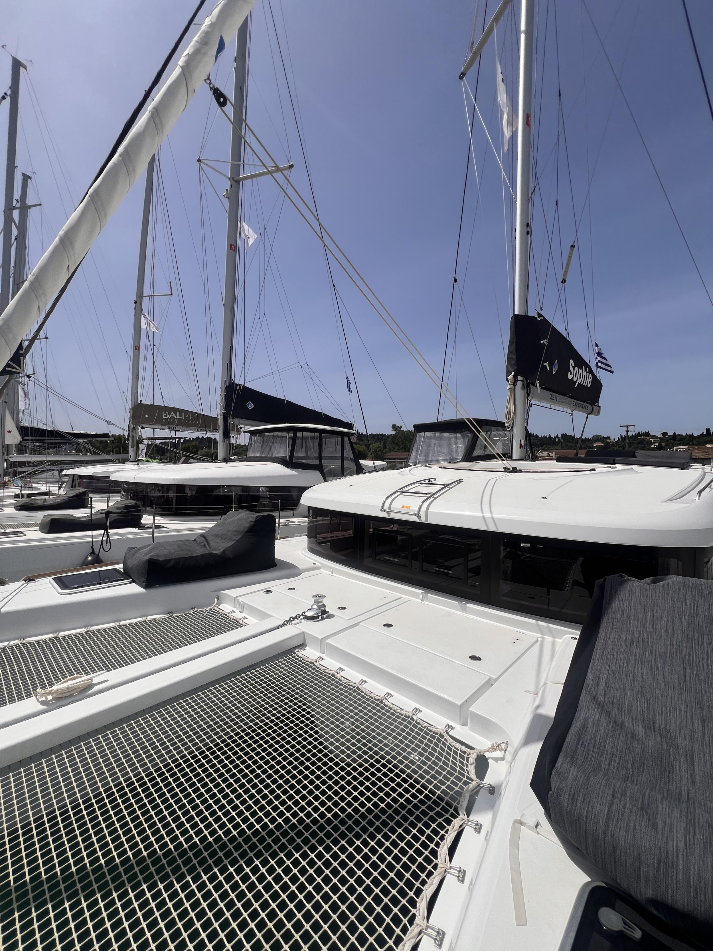 Lagoon 40 — photo 8
