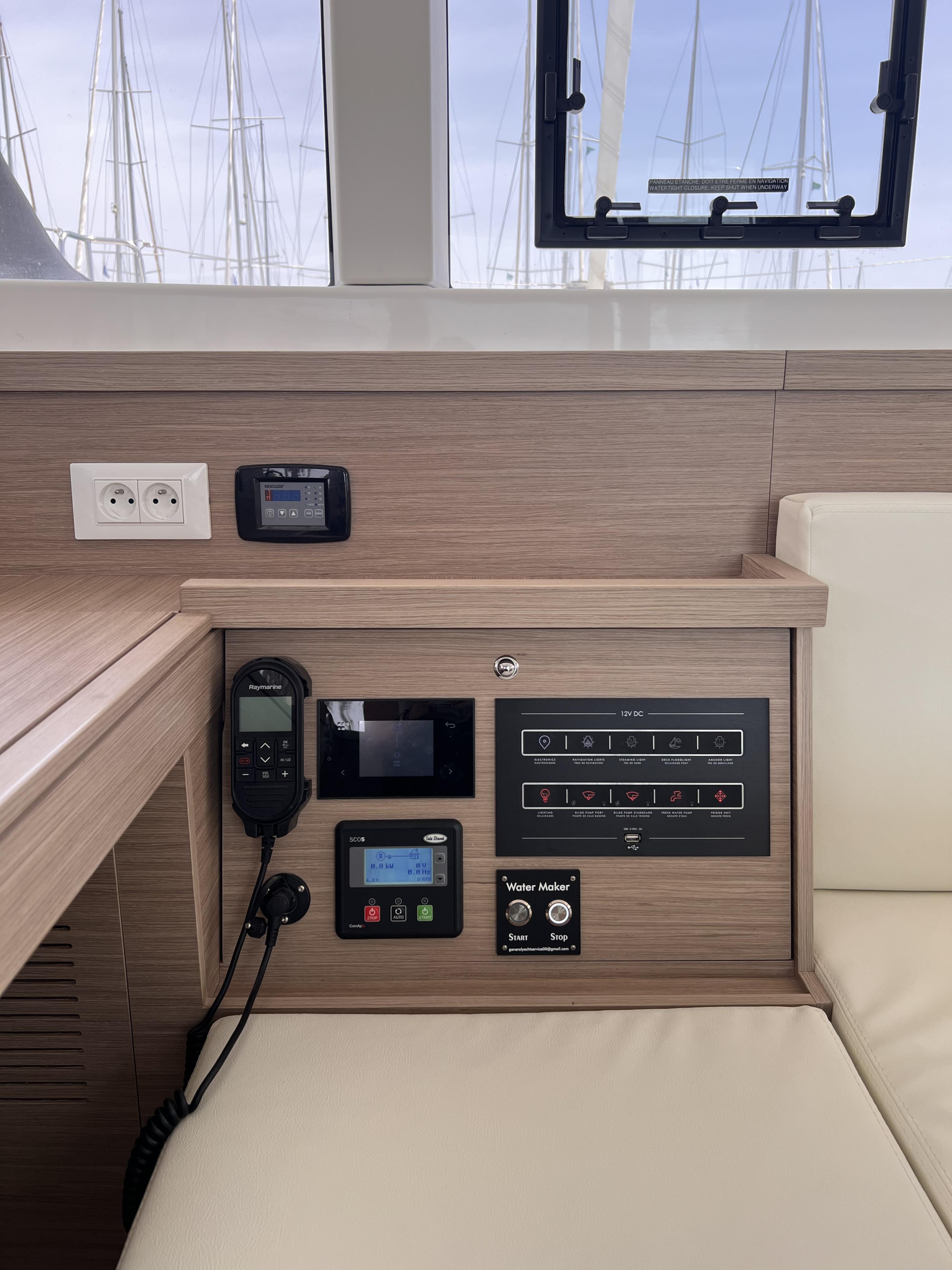 Lagoon 40 — photo 4