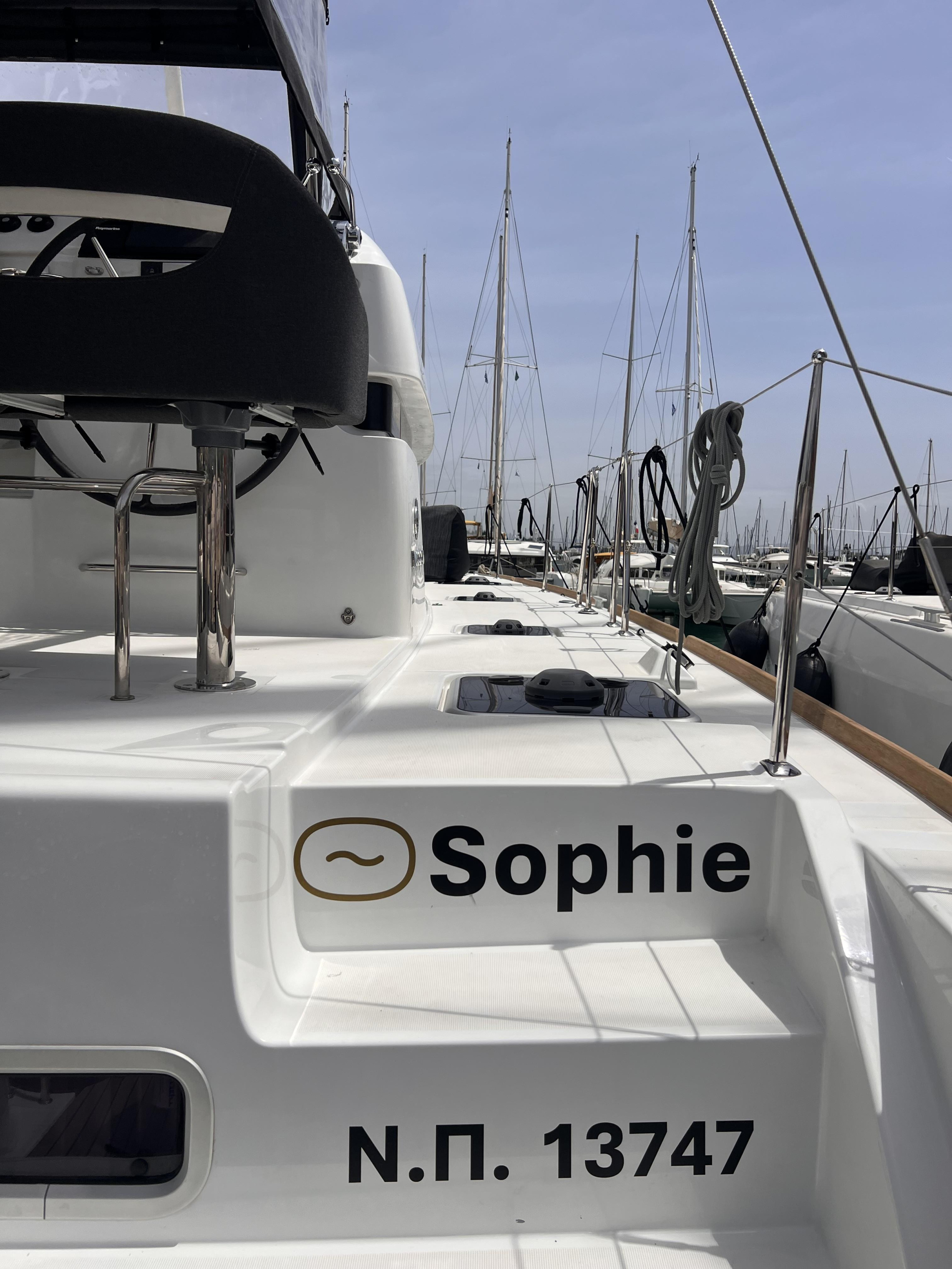 Lagoon 40 — photo 9