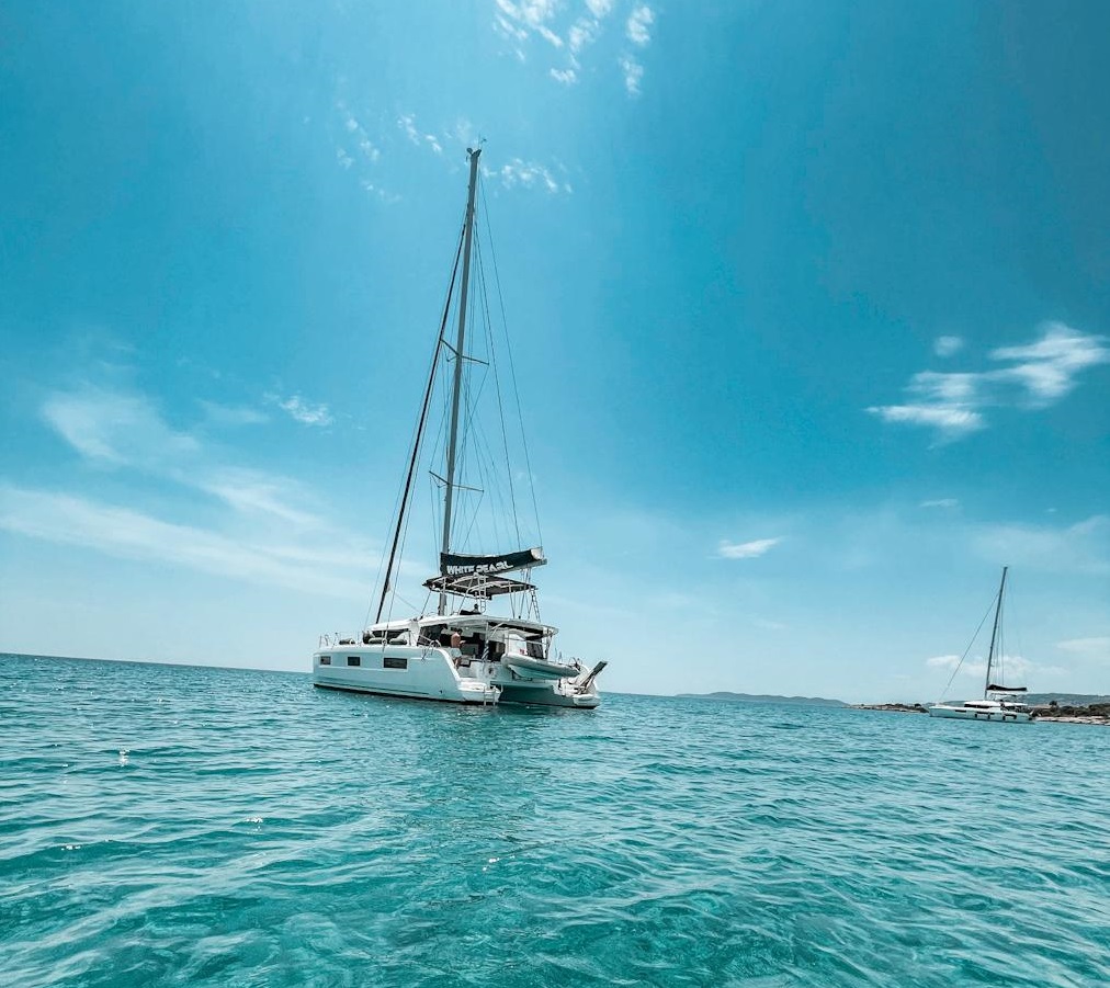 Photo #4 - Lagoon 46 (WHITE PEARL) in Atene - 13713