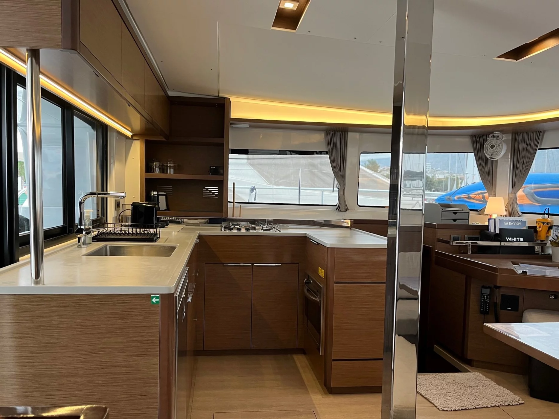 Lagoon 46 (WHITE PEARL)  - 15