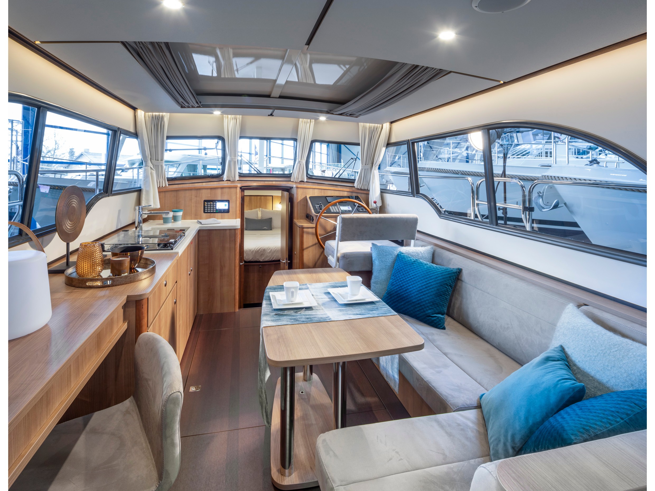 Photo #3 - Linssen 30 SL Sedan (Tristan) in Mirow - 21138