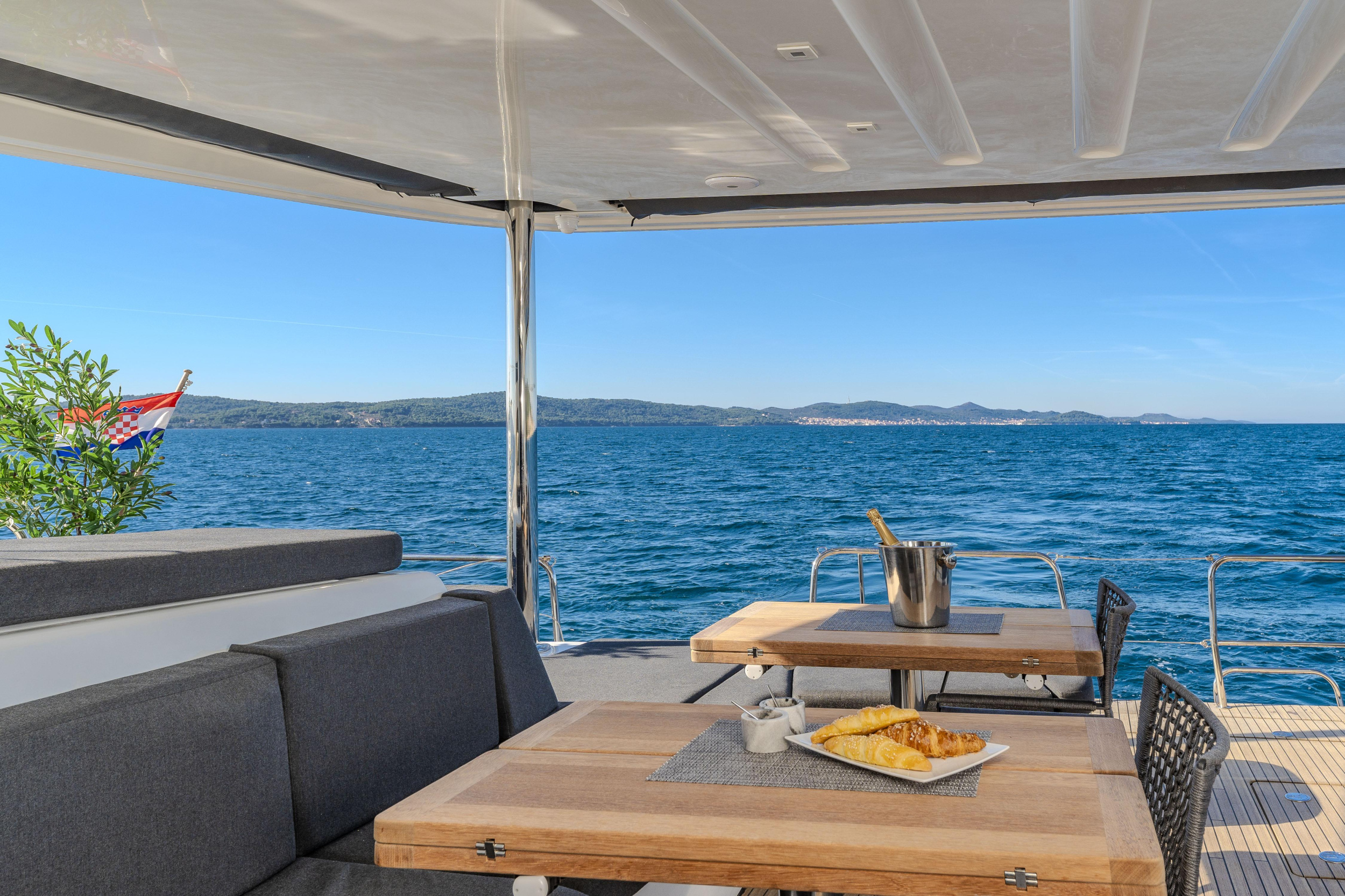 Photo #8 - Lagoon 55 (BLACK CAVIAR) in Split - 13558