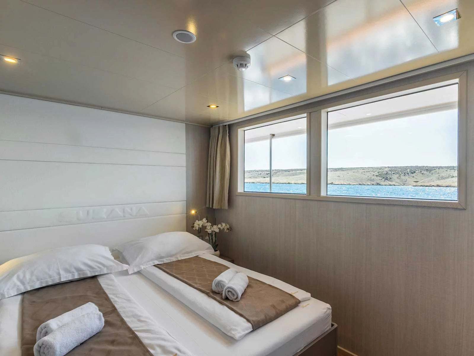 Luxury Motor Yacht (Suzana)  - 14