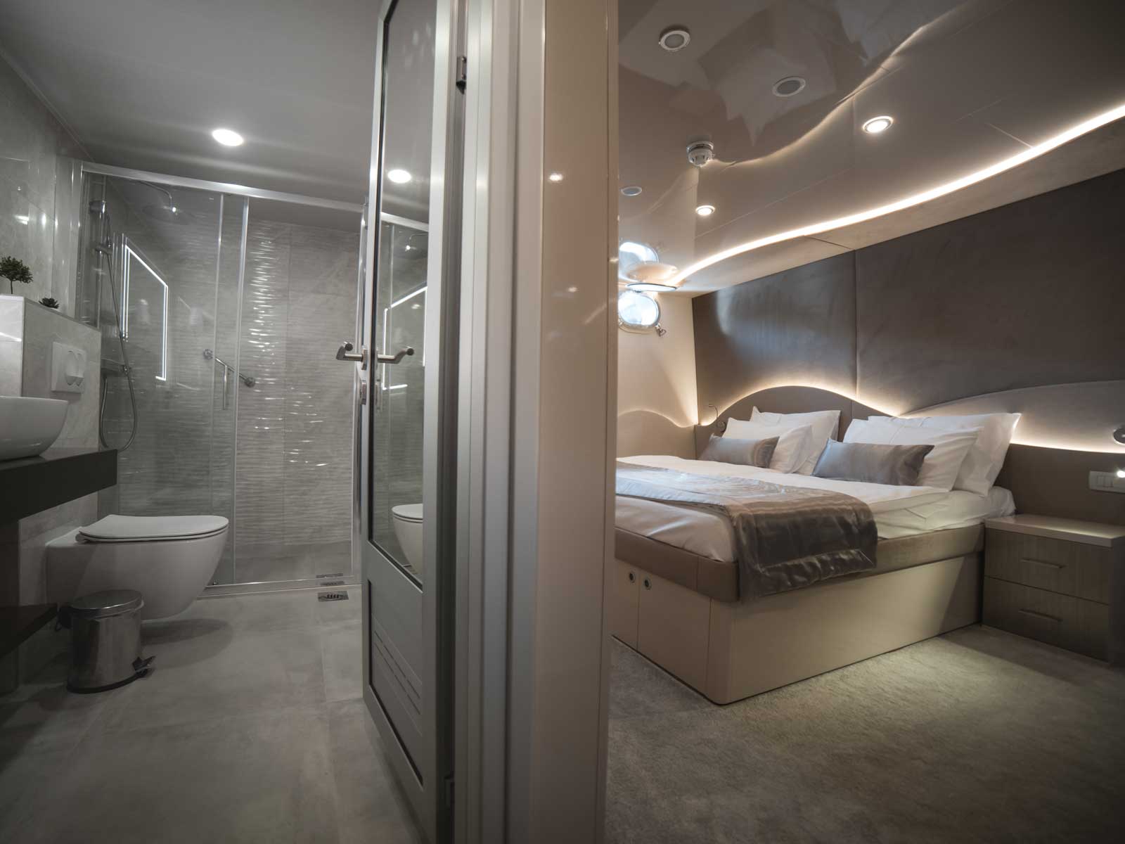 Photo #27 - Luxury Motor Yacht (Roko) en Split - 21159