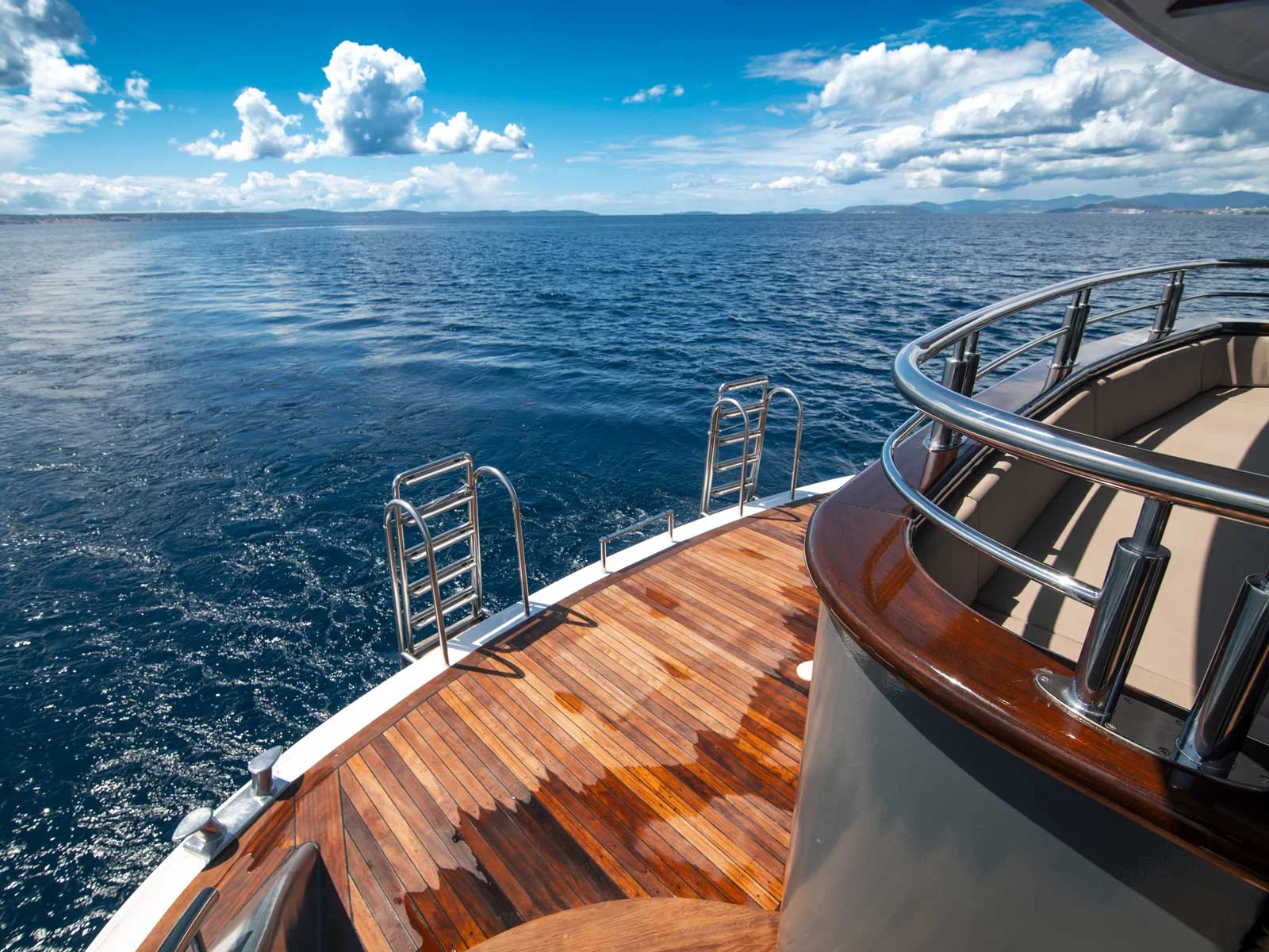 Luxury Motor Yacht (Roko)  - 5