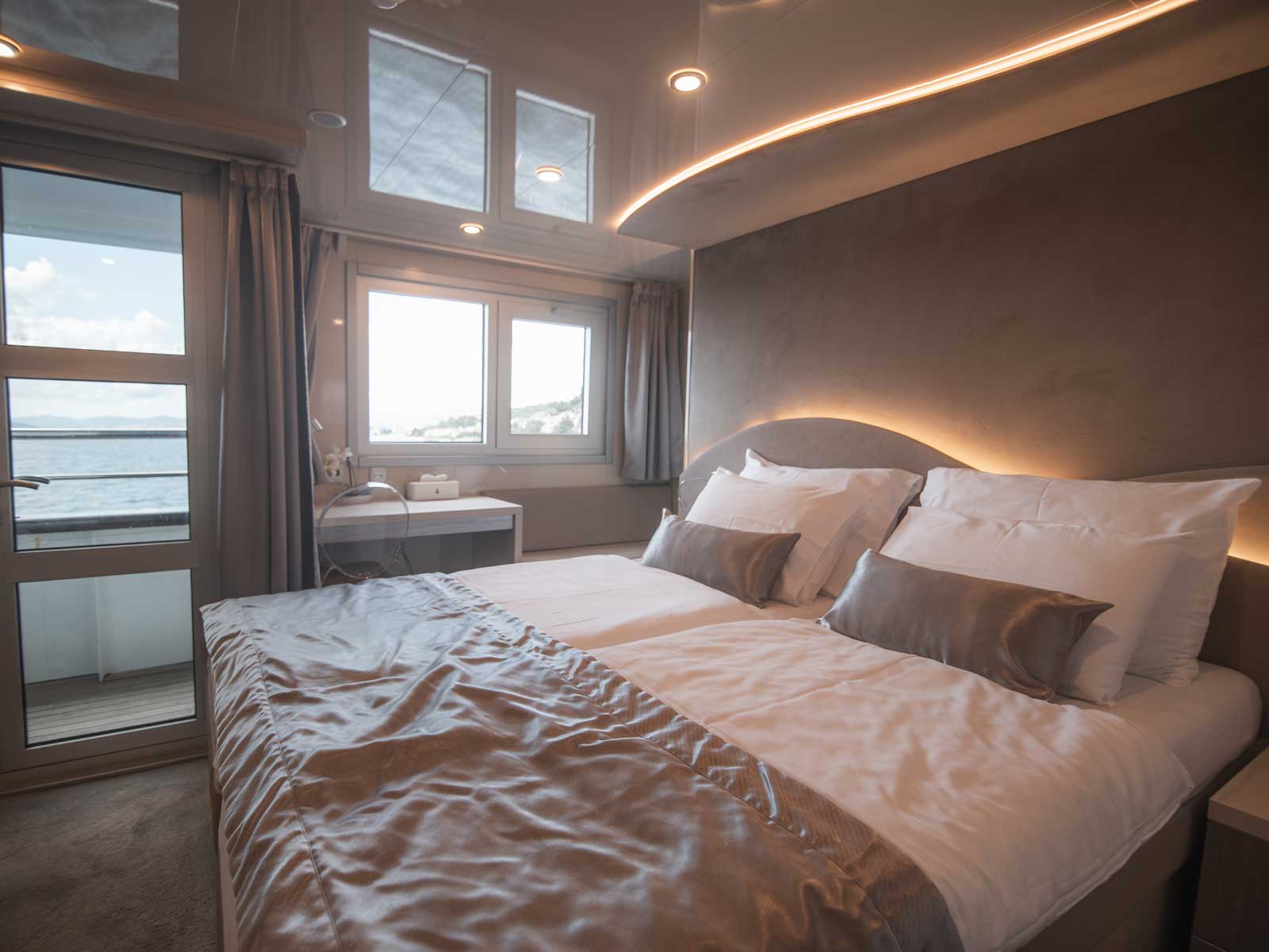 Photo #29 - Luxury Motor Yacht (Roko) en Split - 21159