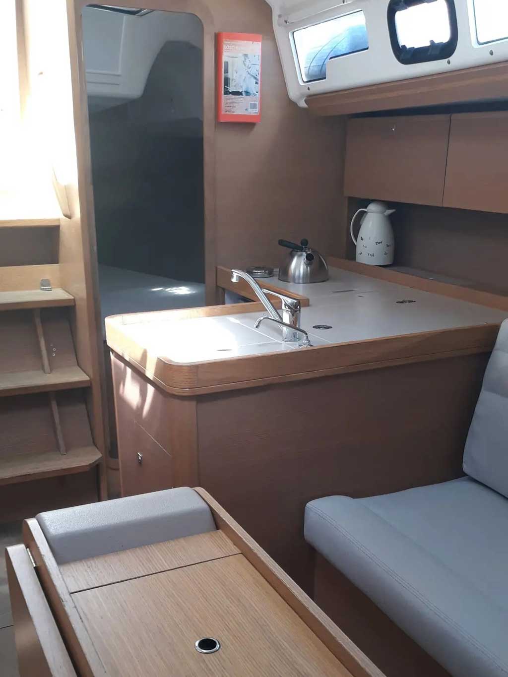 Photo #11 - Dufour 350 Grand Large (White Pearl) in Marmaris - 23151