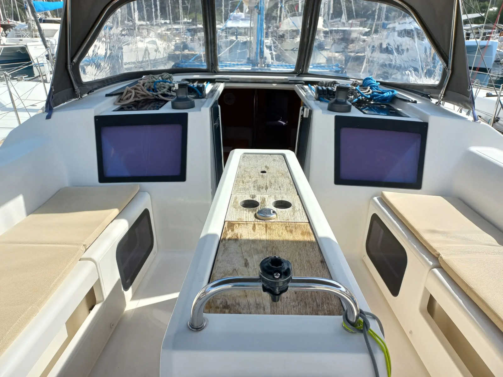 Photo #17 - Dufour 410 Grand Large (Julia) in Marmaris - 23153