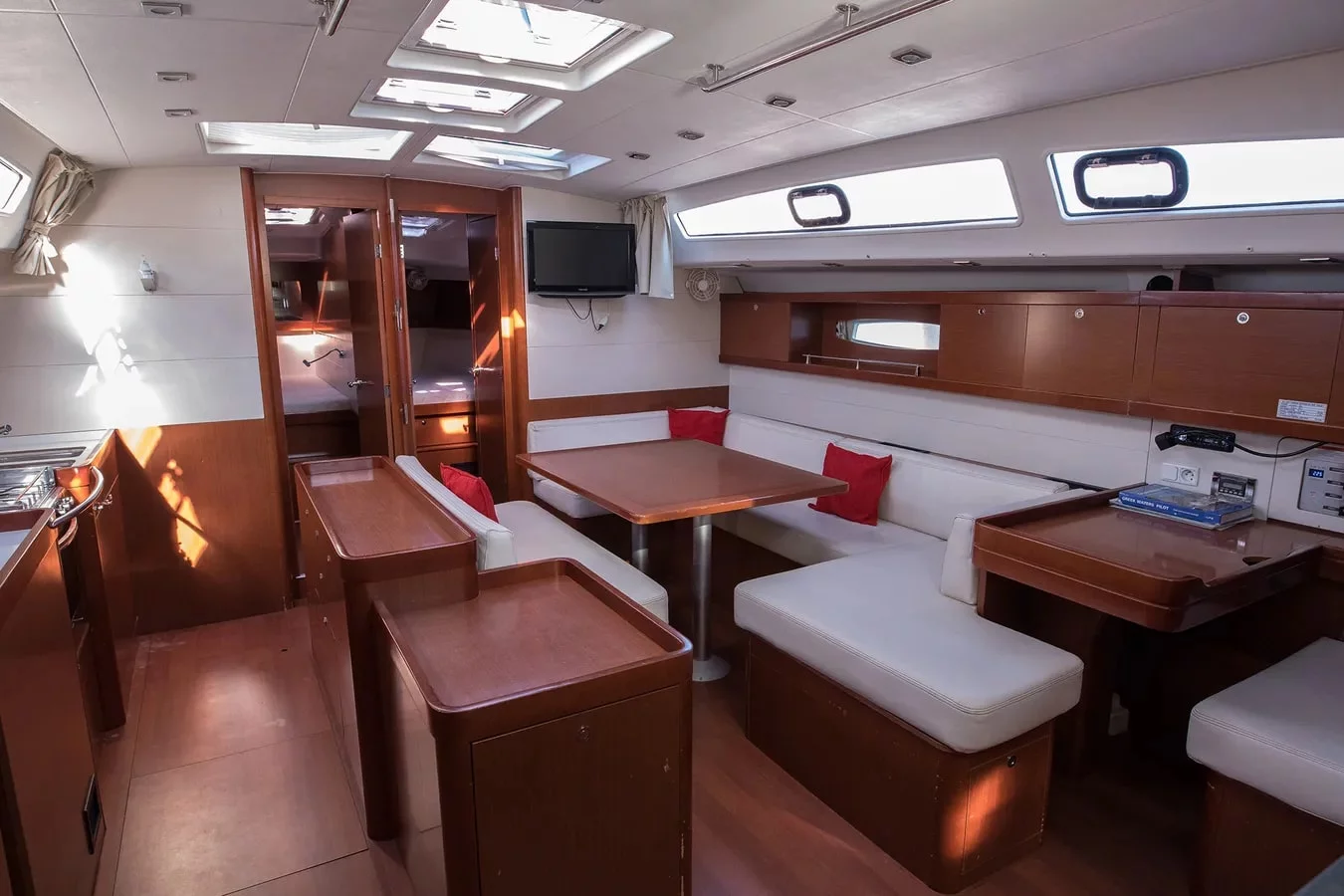Oceanis 50 Family (Vanessa M)  - 5