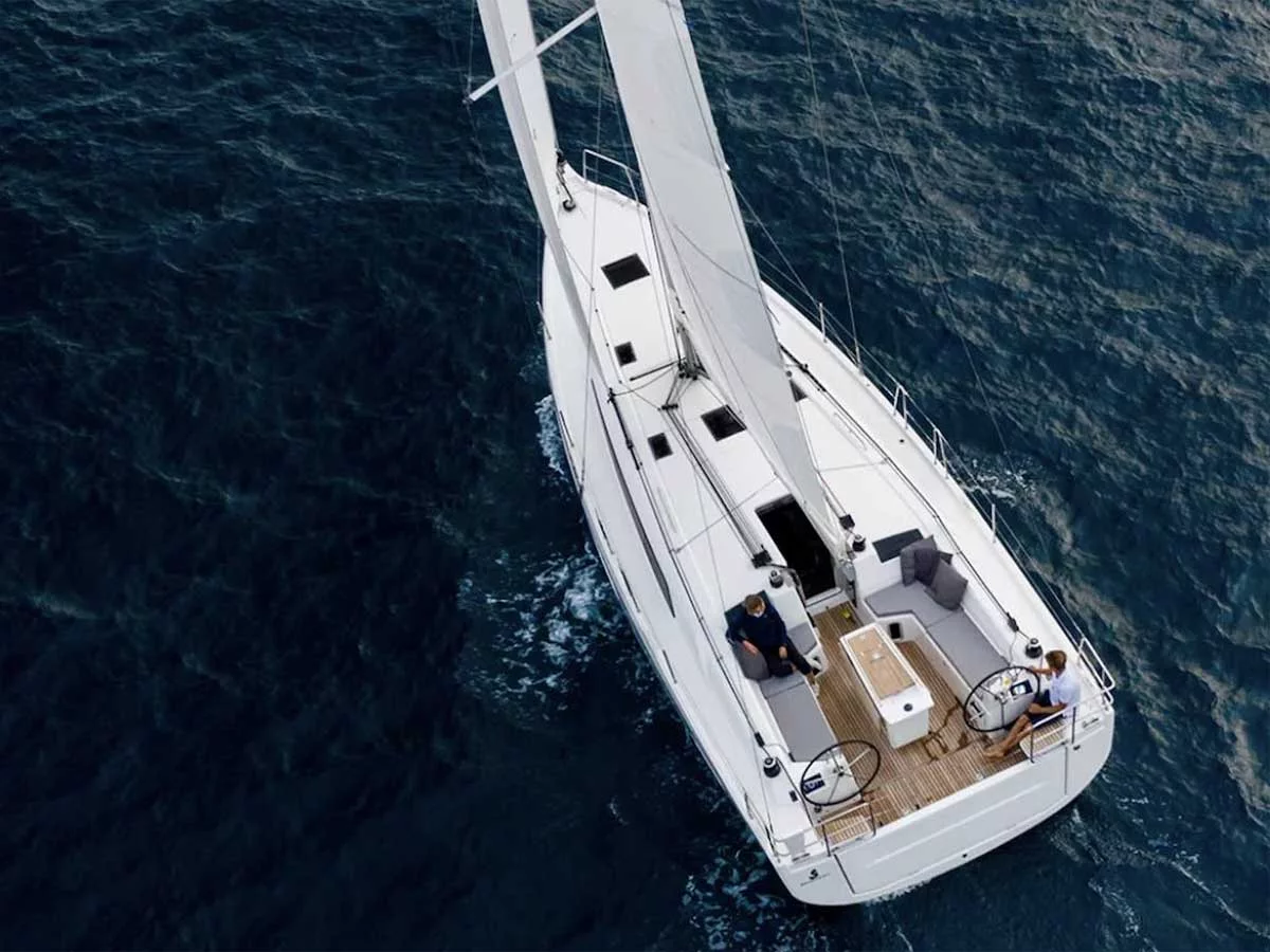 Oceanis 40.1 (Just Wind)  - 1