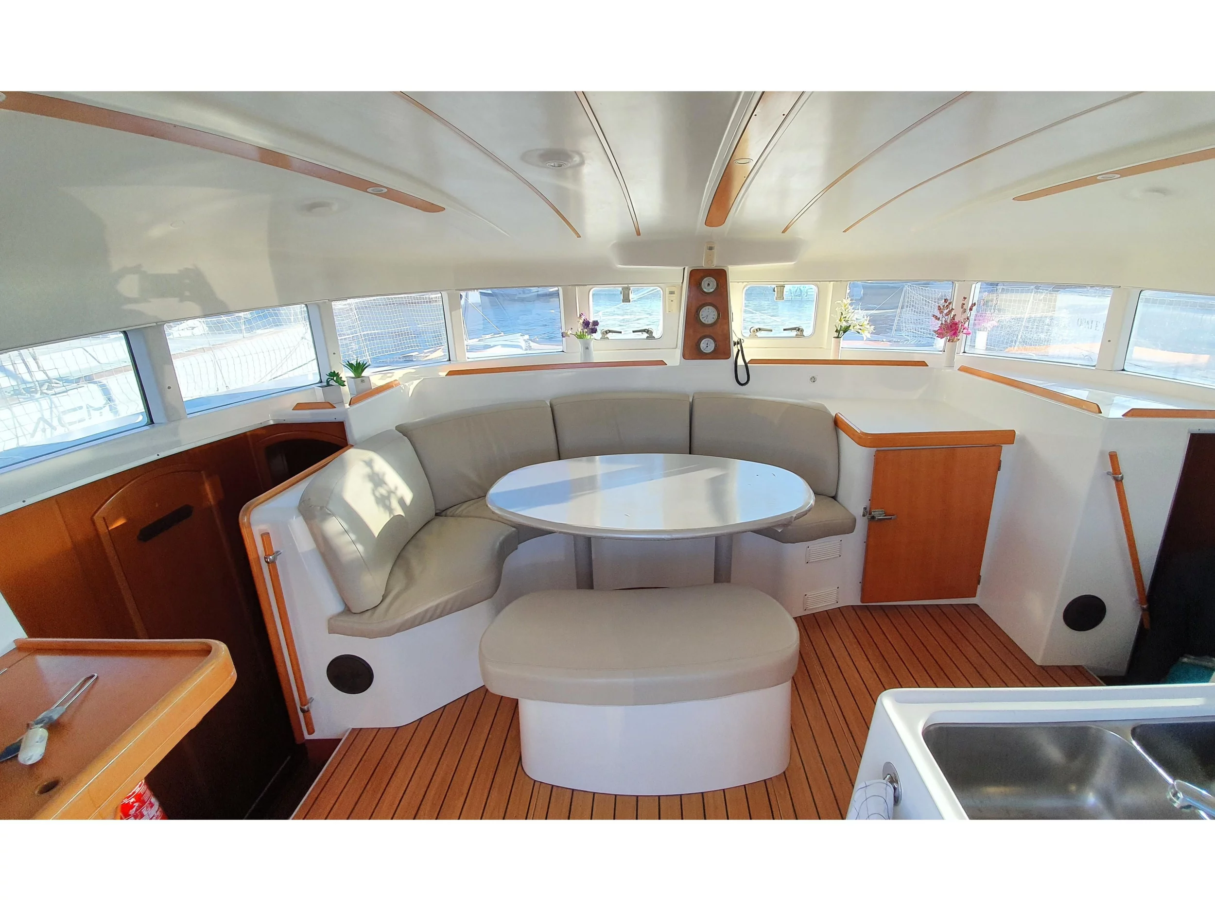 Lagoon 38 (Manatéa) Interior image - 2