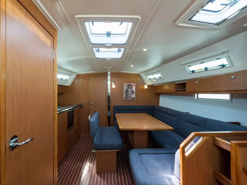 Bavaria 40 Cruiser (Deneb) Interior image - 16