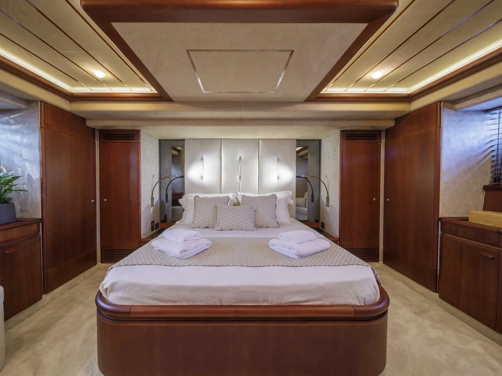 Ferretti 72 (My Way)  - 22