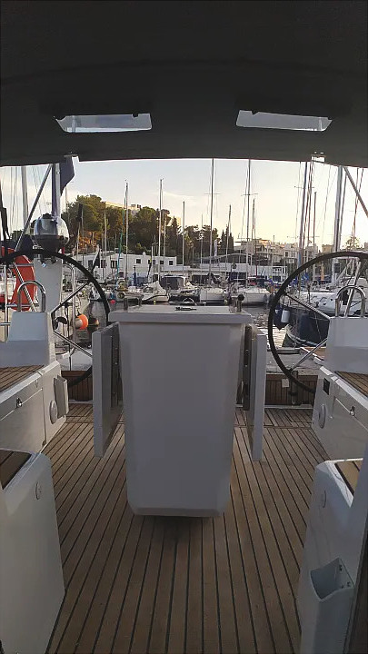 Photo #13 - Oceanis 40.1 (Maranel) en Salamina - 16982