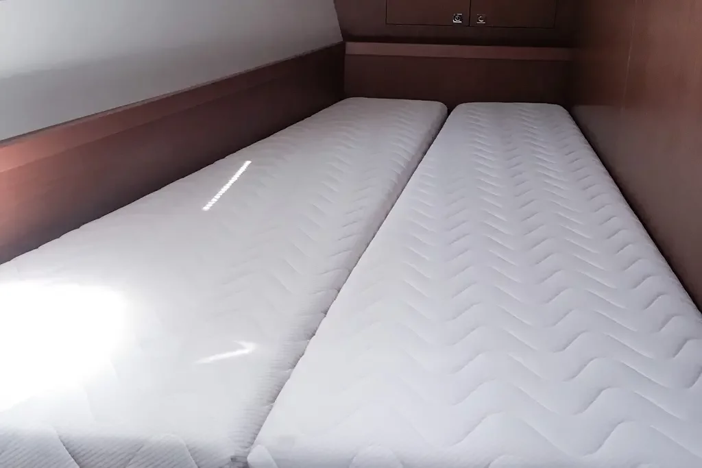Oceanis 45 (4 cabins) (Mambo 1)  - 21