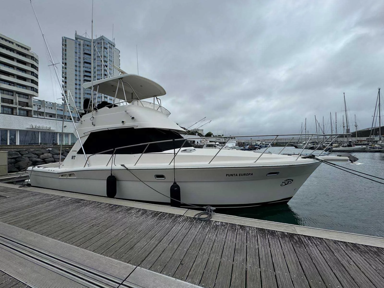 Riviera 39 Open Flybridge (Punta Europa)  - 2