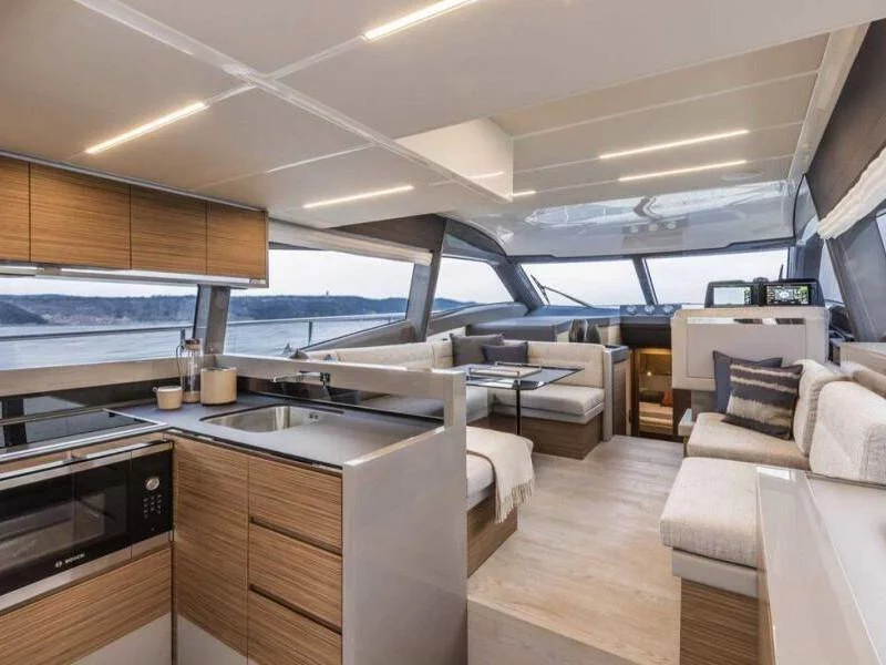 Ferretti 450 (Lady Esmeralda) Interior image - 13