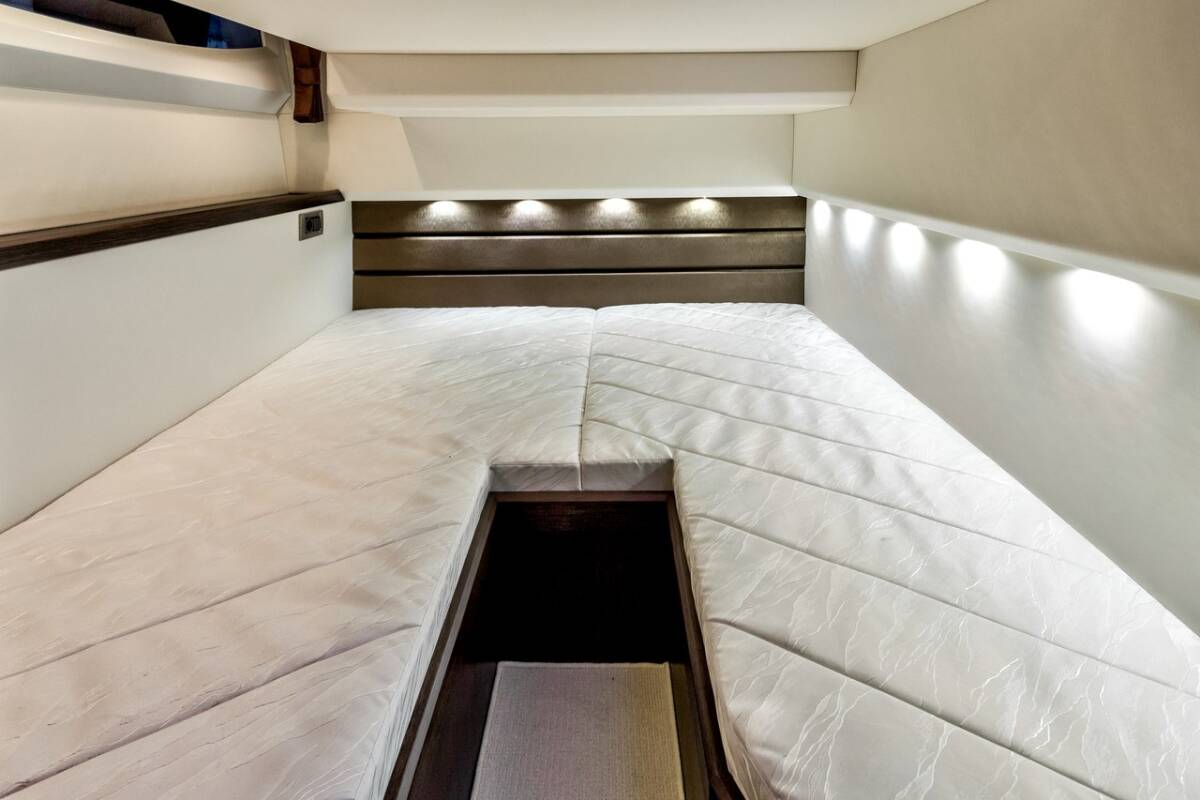 Photo #19 - Galeon 420 Fly (Amber Blue) en Sukosan - 23360