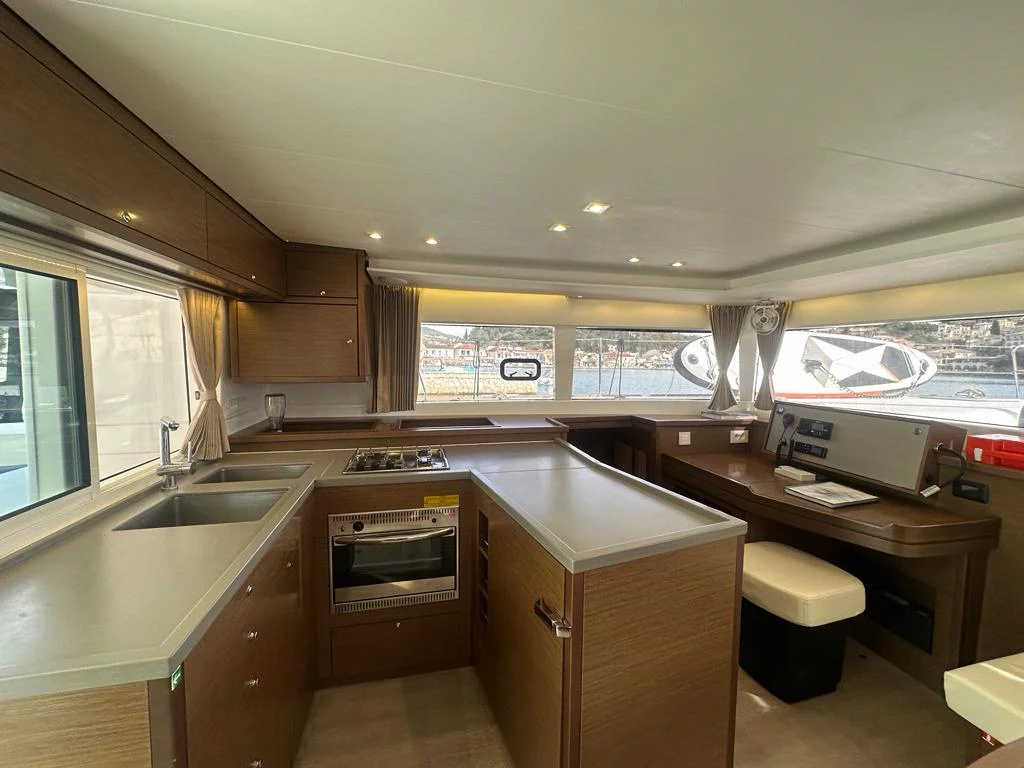Lagoon 450 Flybridge (ZACAPA)  - 4