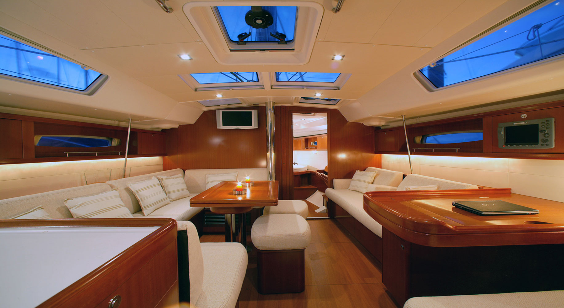Photo #9 - Oceanis 46 (Anegada) en Atenas - 23378