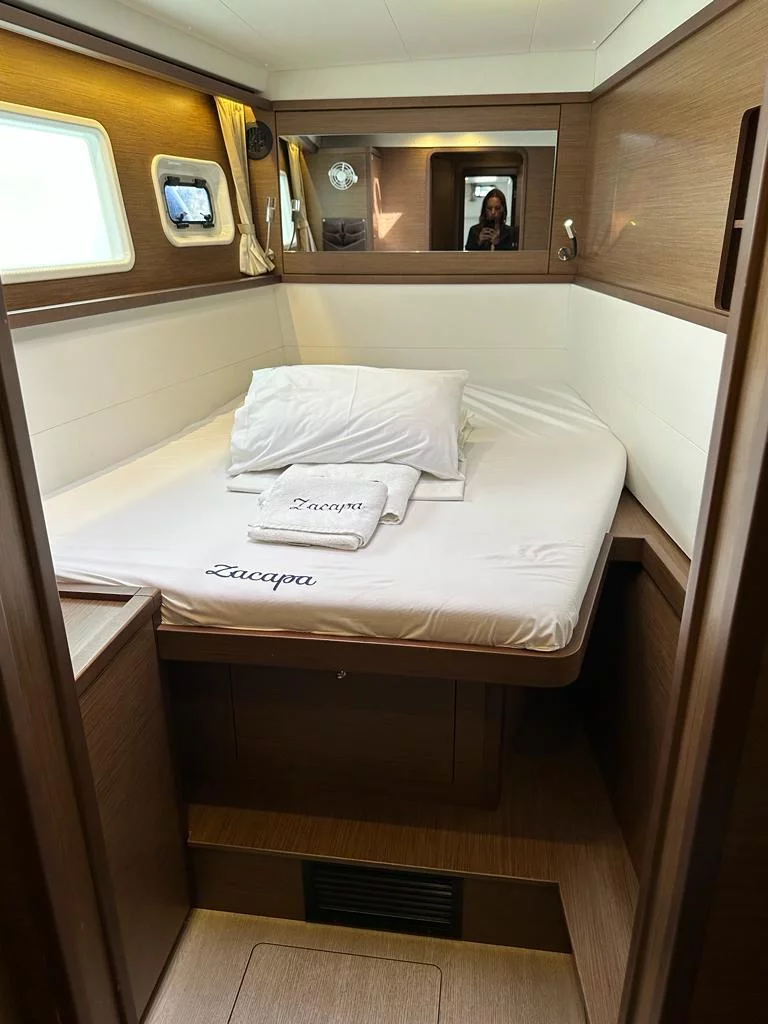 Lagoon 450 Flybridge (ZACAPA)  - 13