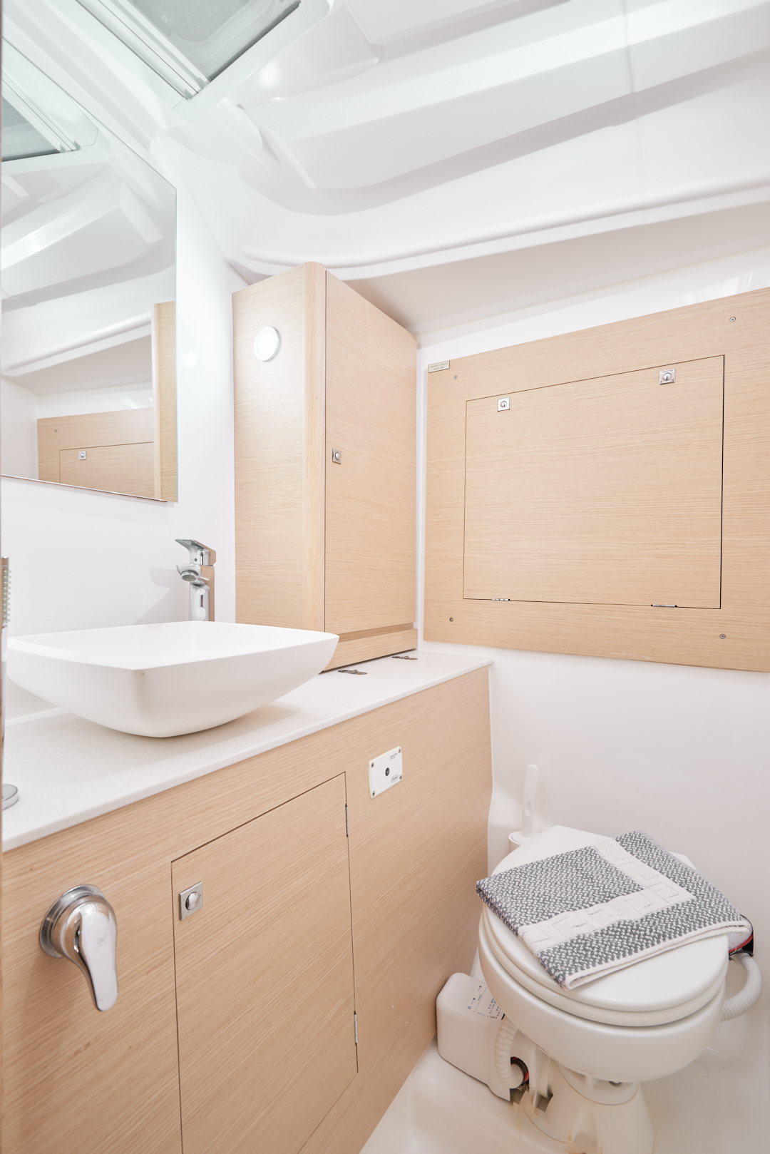 Dufour 390 Grand Large — photo 9