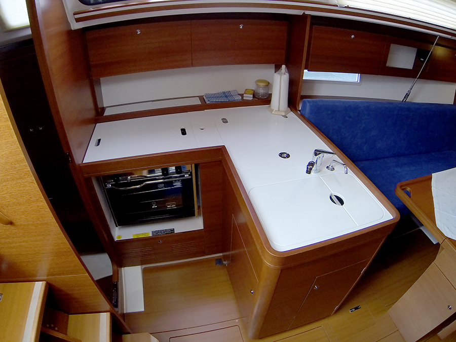 Photo #14 - Dufour 335 GL (Lara) in Sibenik - 20294