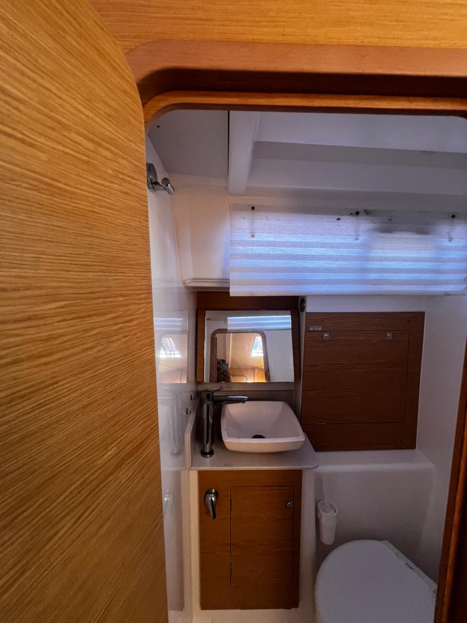 Dufour 390 Grand Large — photo 4