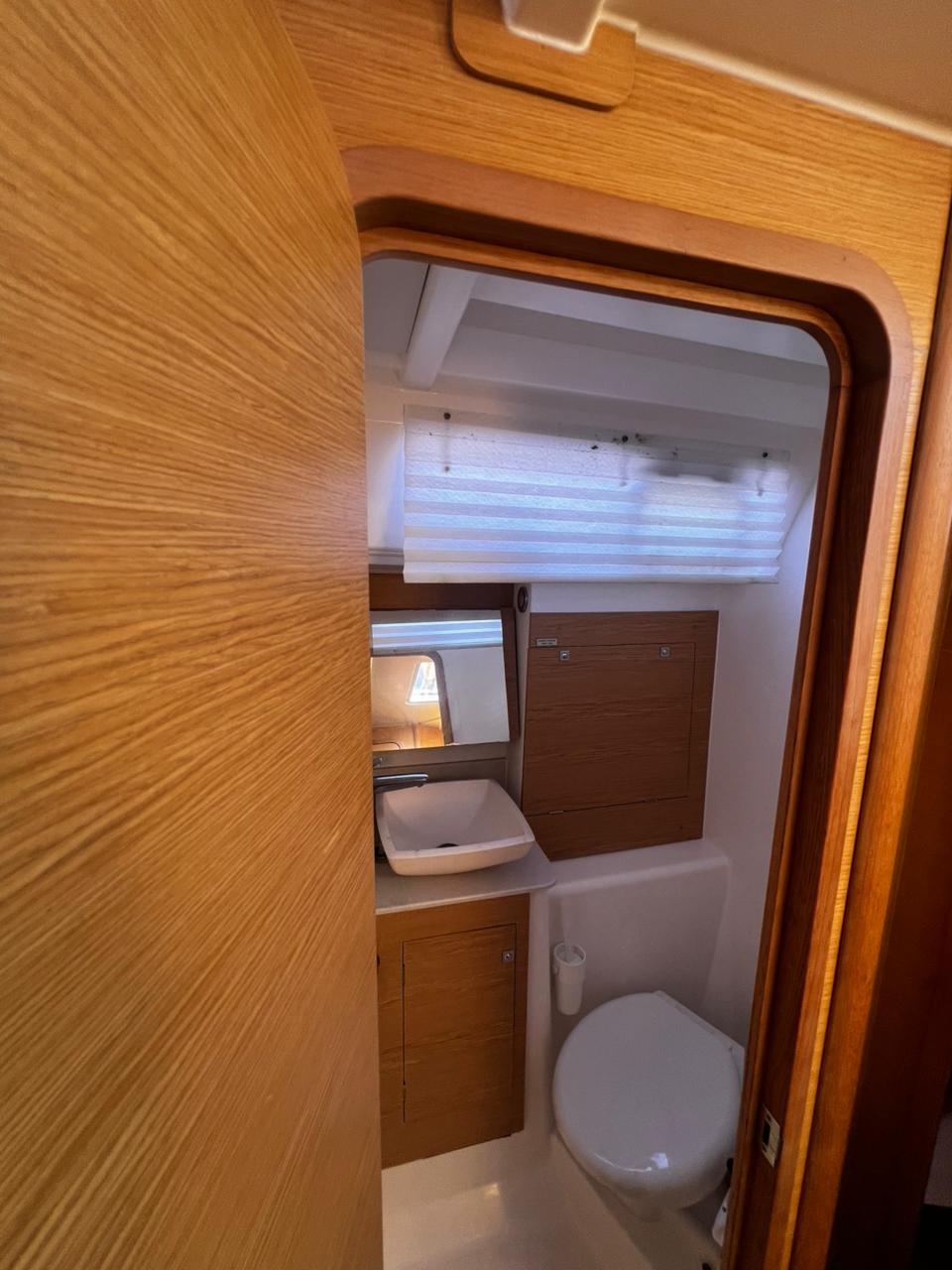 Dufour 390 Grand Large — photo 15