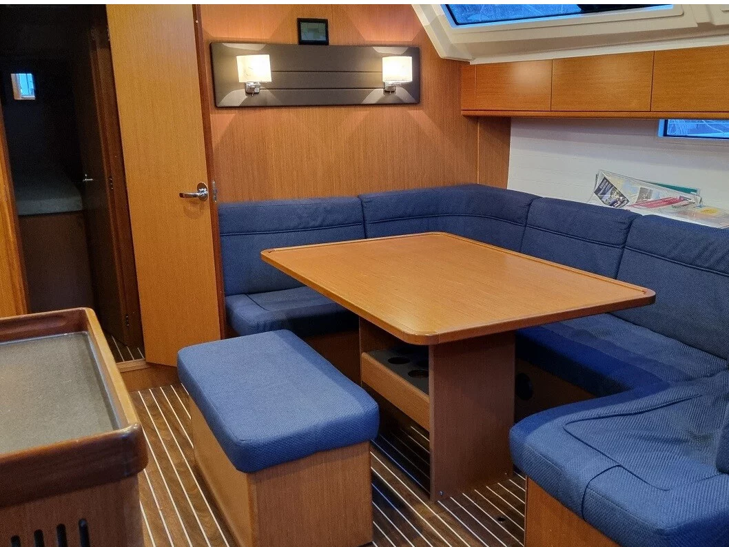 Bavaria 46 (Wajra) Interior image - 6