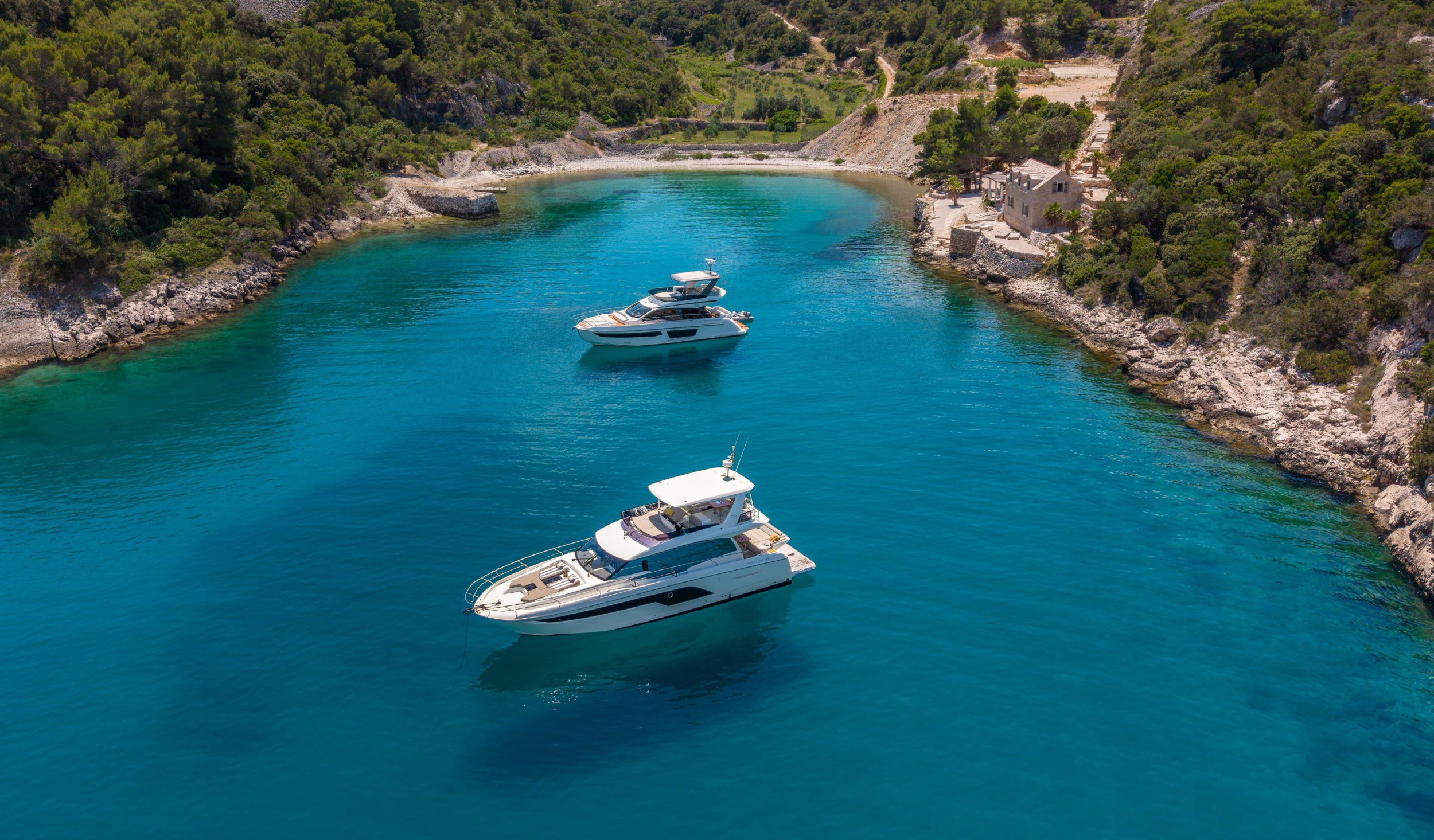Prestige 590 Fly — photo 3