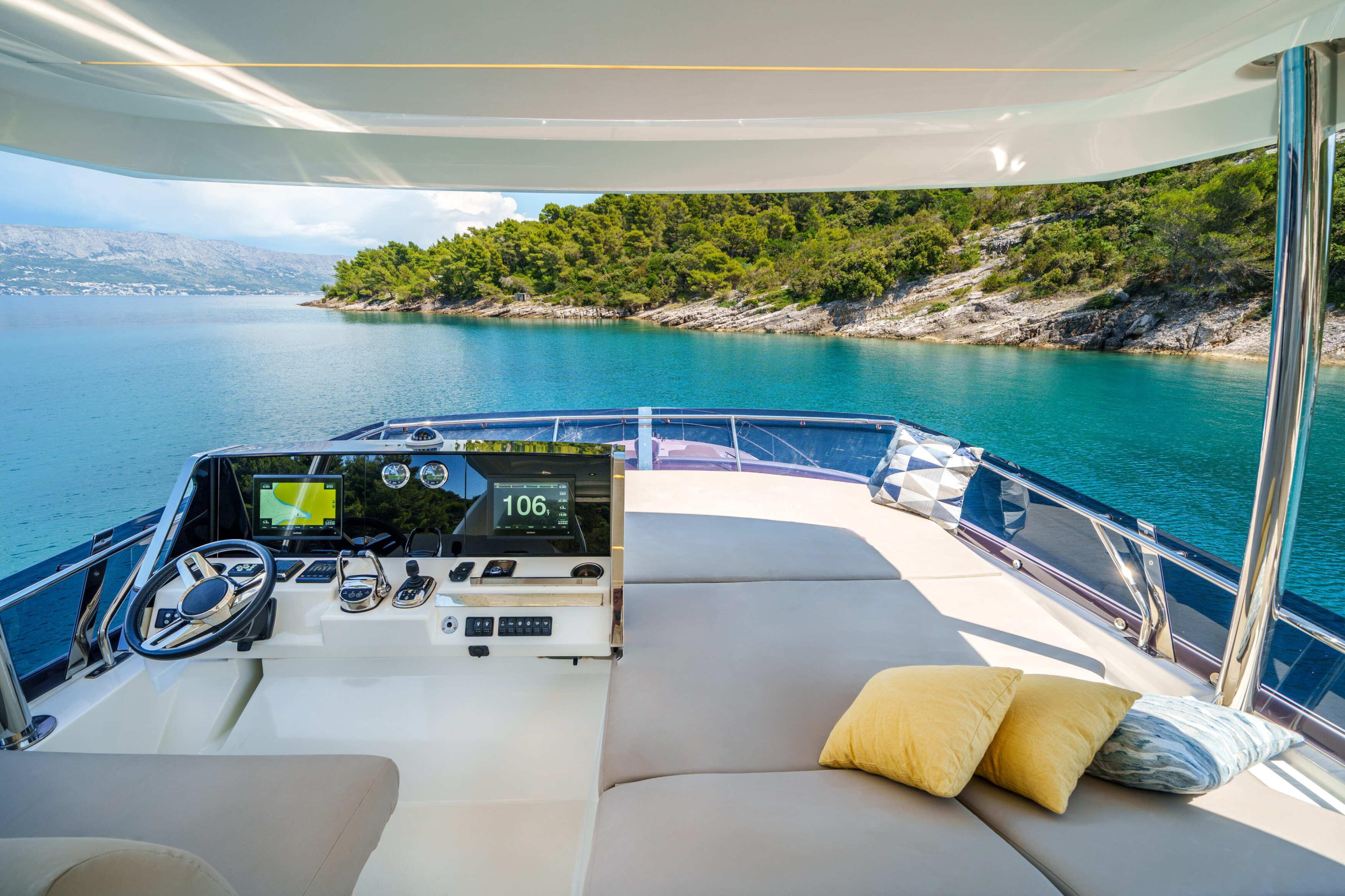 Prestige 590 Fly — photo 9