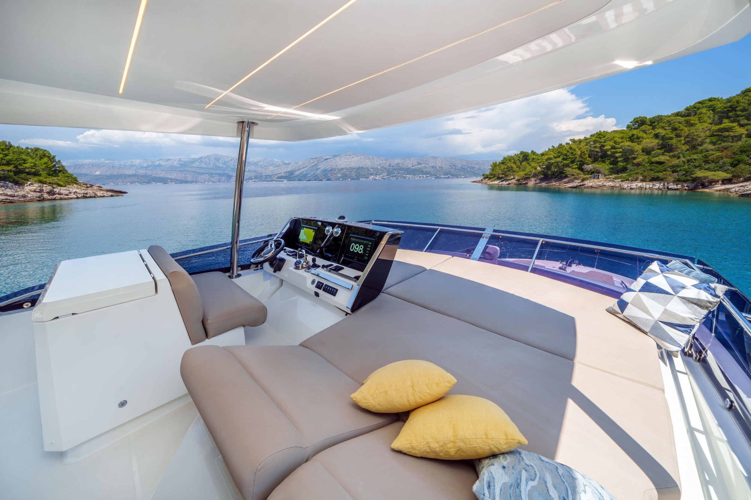 Prestige 590 Fly — photo 33