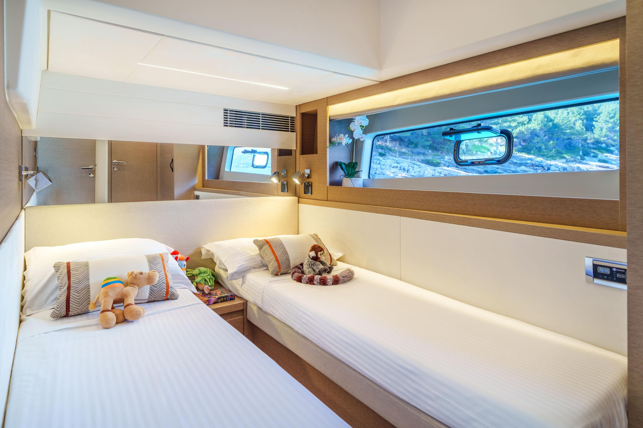 Prestige 590 Fly — photo 12