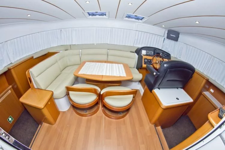 Lagoon Powercat 43 (Perseus 1) Interior image - 9